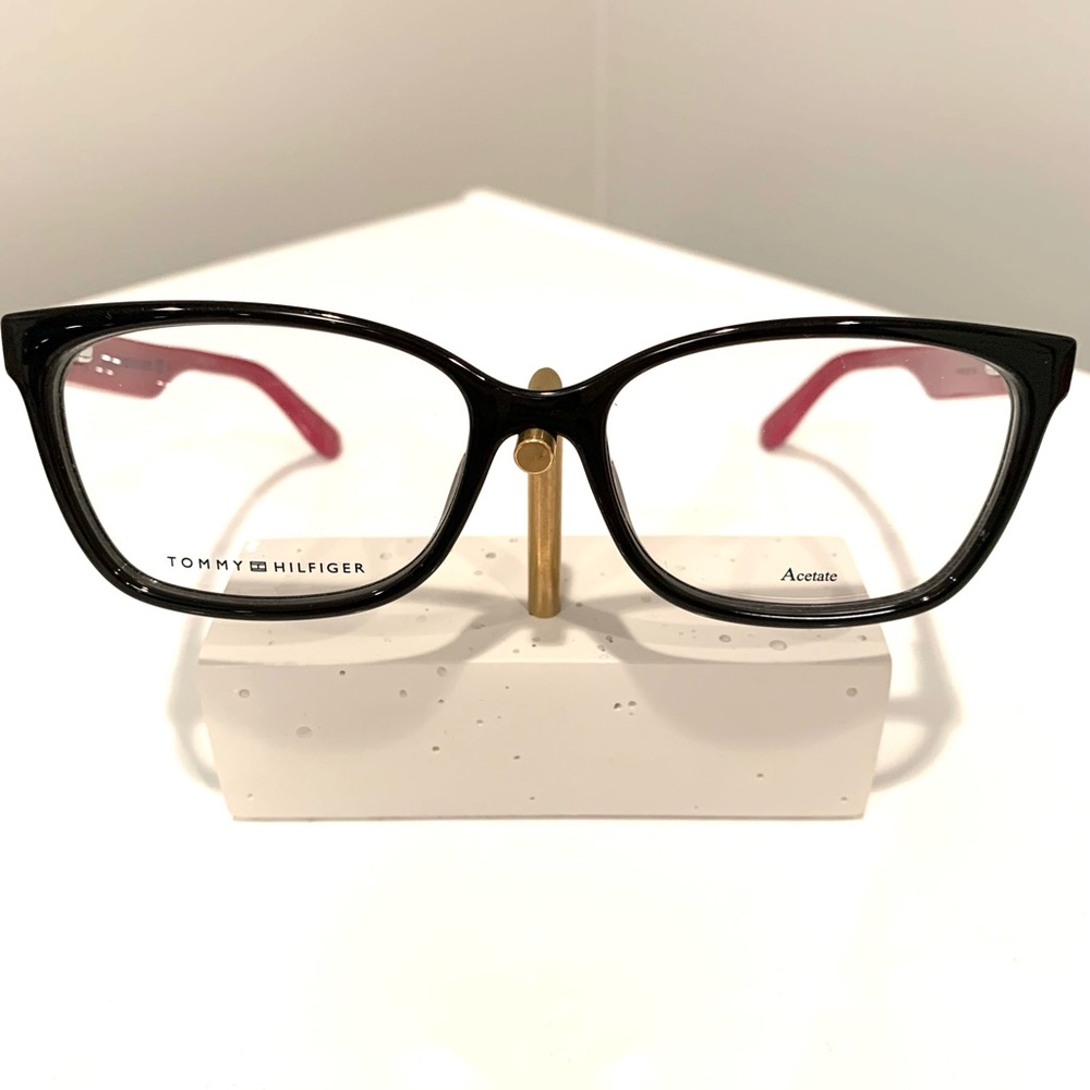 Tommy Hilfiger TH1492 807 black/magenta NEW!